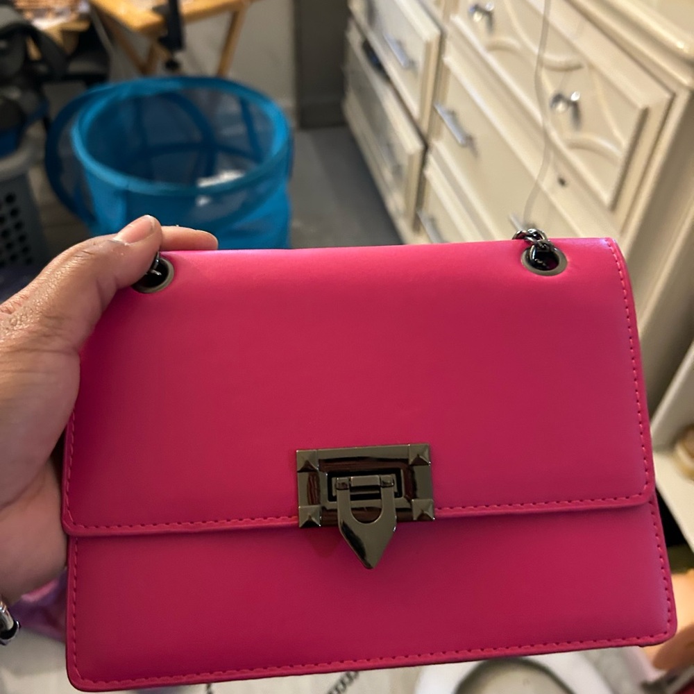 SHEIN Pink Crossbody Bag with Antique Brass Clasp